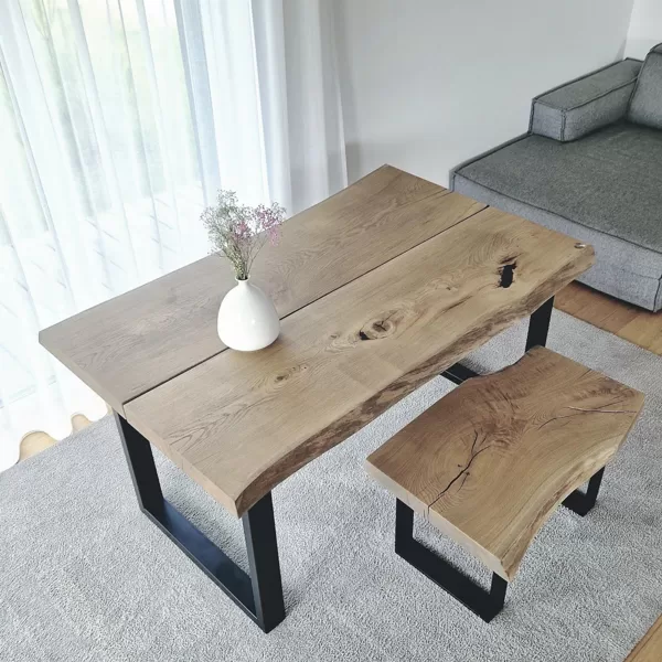 ĄŽUOLINIS VALGOMOJO STALAS